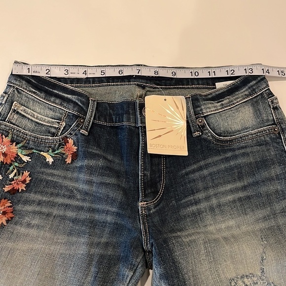 Driftwood Embroidered Floral Marilyn MID Rise NWT Size 27 - Picture 4 of 16